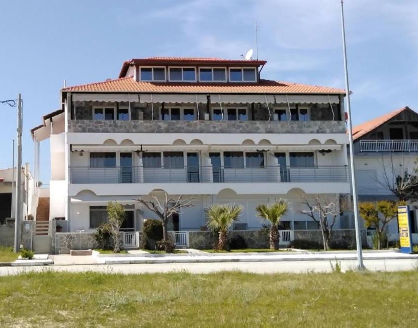Ermioni Apartments Vrasná Kültér fotó