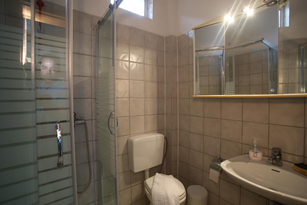 Ermioni Apartments Vrasná Kültér fotó